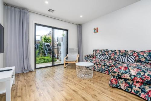 Lawson House | Light Filled 2BR 2BA Townhouse - Hosted by CanStay