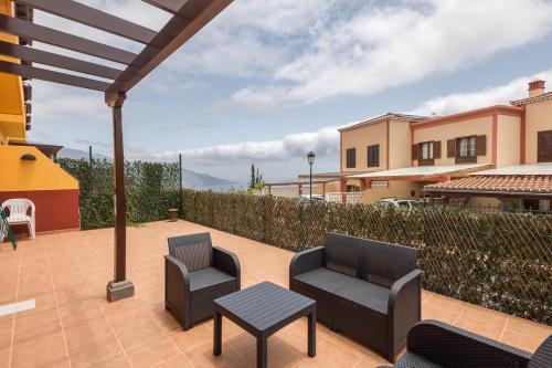 Brena Baja Apartment | Lightbooking Las Breñas Garden con piscina