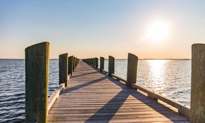 Caine Woods House | Lighthouse Condos