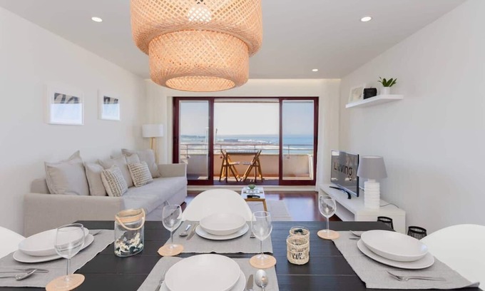 Leixões Apartment | Liiiving in Matosinhos - Seaside Balcony Apartment