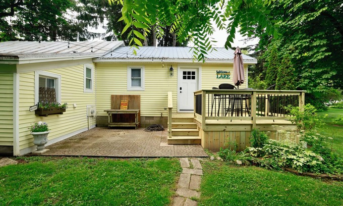 Port Sanilac House | Lilac Lane 1-bedroom house with WiFi and AC in Port Sanilac