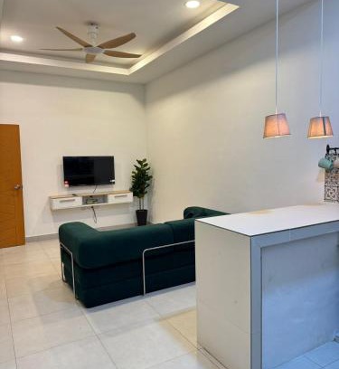 Kuala Sungai Baru House | Lily Homestay Villa