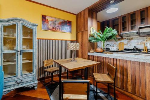Santiago de Surco Apartment | Lima Virreinal & primer piso muy acogedor