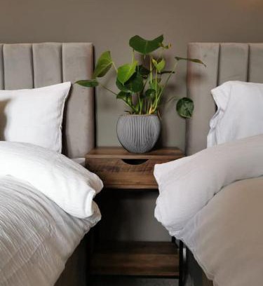 Clydebank Apartment | Limekilns House
