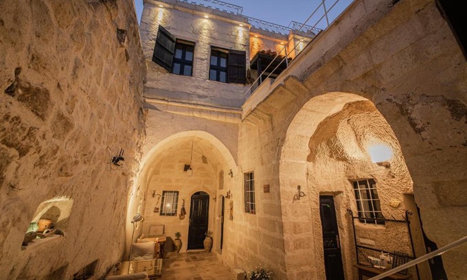 Ortahisar Bed & Breakfast | Limon Cave House