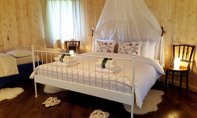 Velika Plana Cottage | Linden Tree Retreat & Ranch