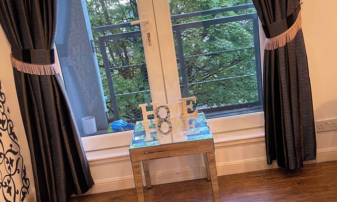 Central Aberdeen Condo | Links Boulevard View Apartment close to the beach, Codonas, Stadium and Shops