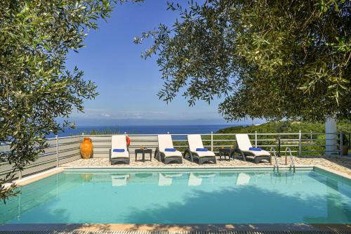 Katsimatika Villa | Lioniskari Seaviews - Paxoi's Private Pool Oasis
