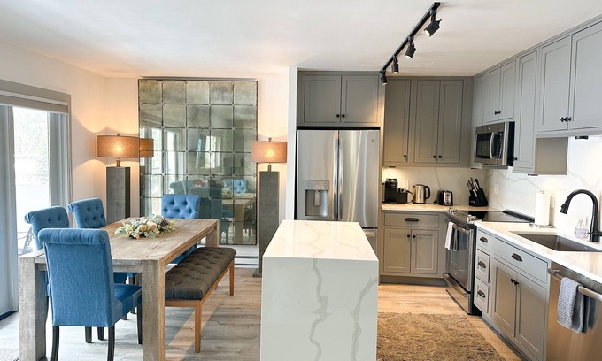 Vail Condo | Lionshead Village Vantage Point 2bdr 2bath Condo Steps from Gondola-sleeps 6