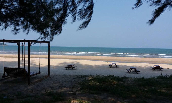 Kampung Sungai Ular Hotel | Lis Na Ree Resort