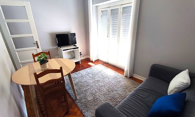 Reboleira Apartment | Lisbon traditional T2 with balcony in Damaia, Lisbon