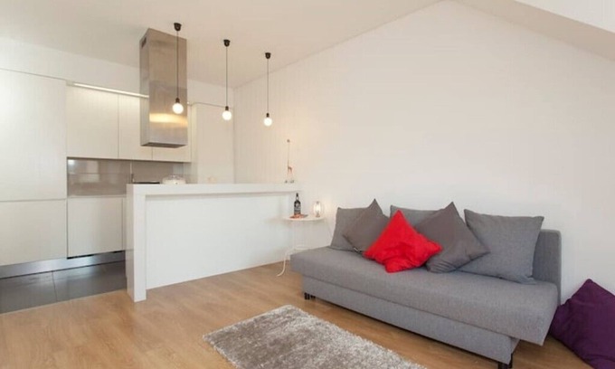 Pena Apartment | Lisbon Windmill Apartments (White)nElegant and bright duplex apartment