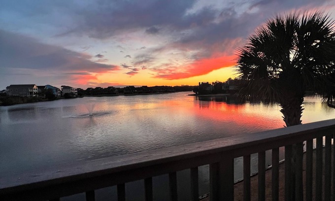 North Litchfield Beach House | Litchfield by the Sea - Resort