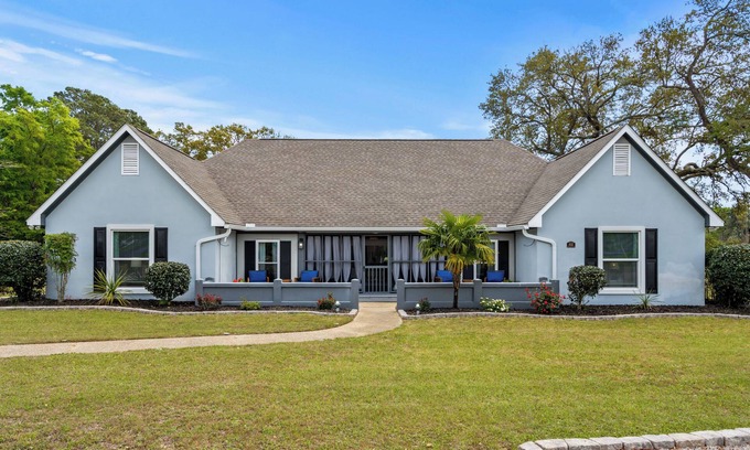 Pawleys Island House | Litchfield Country Club 4 Bedroom/4 Bath Cottage on Golf Course - Pawleys Island