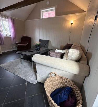 Arendal Apartment | Lite hus til leie sommeren 2024