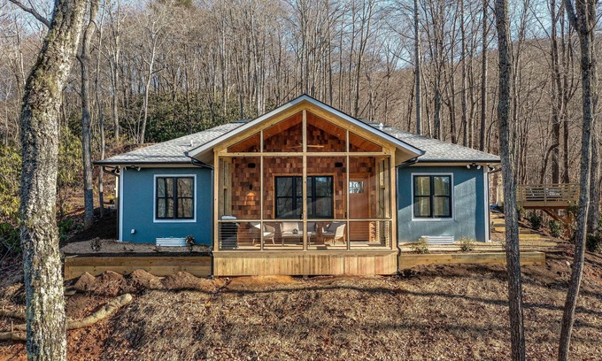 Swannanoa Cottage | Little Bee Woods