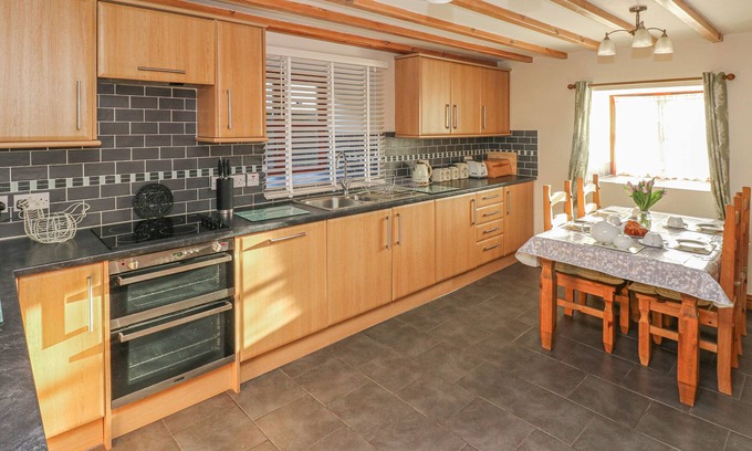 Llanddowror Cottage | Little Brook Cottage