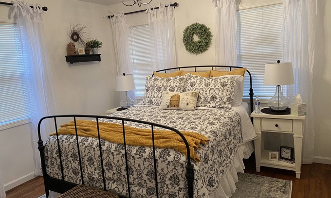 Pendleton House | Little House on Ladow