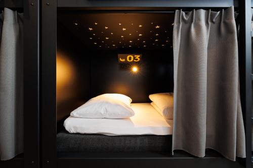 Oude Markt Hostel | Little Monkey Hostel