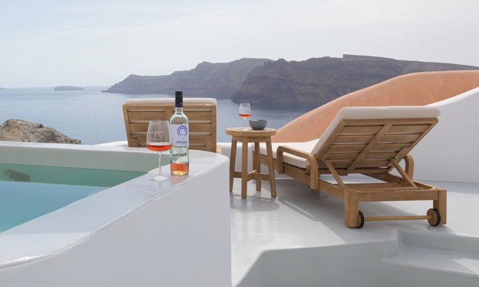 Oia Villa | 'Little Rock Villa'. Fall in love with the most breathtaking location in Oia