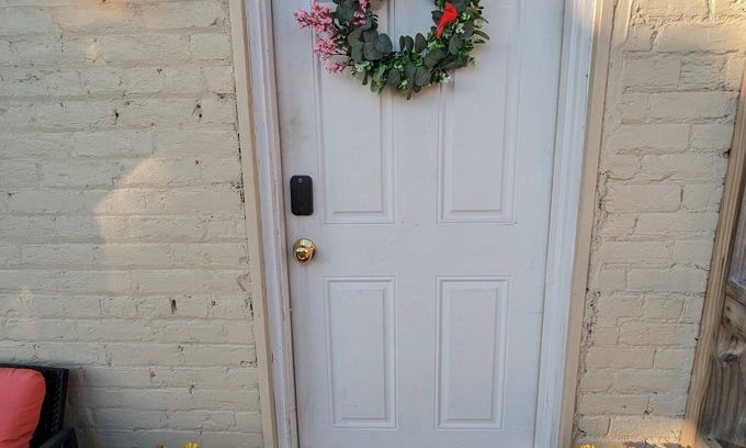 Fan District Apartment | Live in the Fan! Apt: 2B + Parking in an Italianate on Grace, near everything!