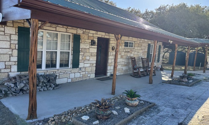 Kempner Cabin | Live Oak Combo - Cabin & Annex - 3 bedrooms for larger groups outside Lampasas