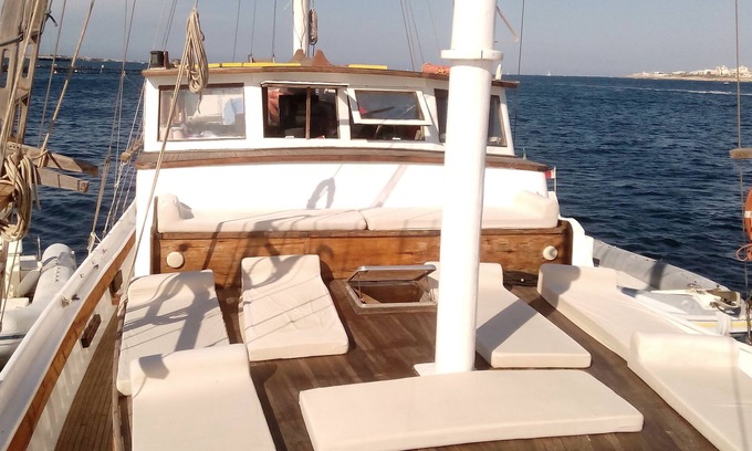 Trapani City Centre Boat Rental | Liveaboard & Diving Safari - Aegadian Islands Tour