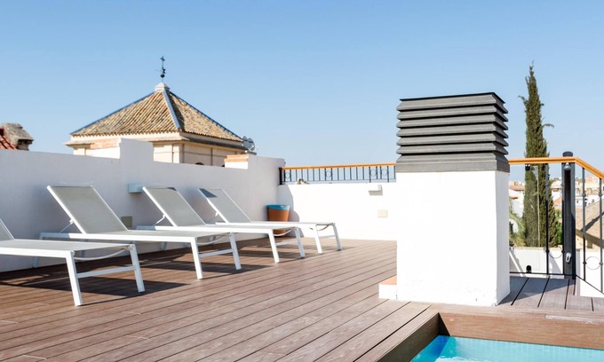 Santa Catalina Apartment | LN6 3BD+2BTH Cloakroom, Shared terrace with pool + Parking on demand