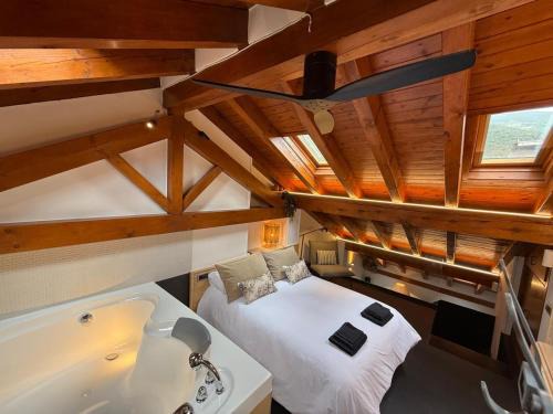 Sort Apartment | Lo Attic