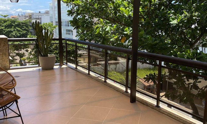 Recreio dos Bandeirantes Apartment | Local 301 Apartment