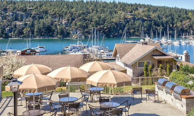 Deer Harbor Resort | Local fresh produce and delicious seafood!