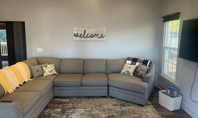 Enterprise House | Local With a Side of Cozy