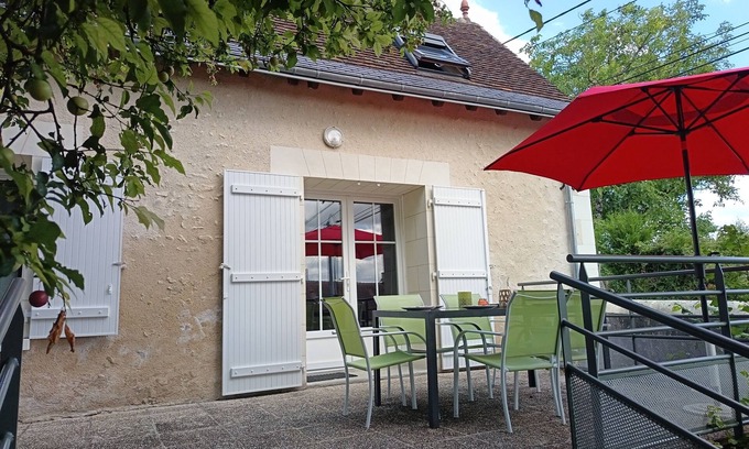 La Croix-en-Touraine House | located between Amboise and Chenonceau and close to the Loire Valley vineyards