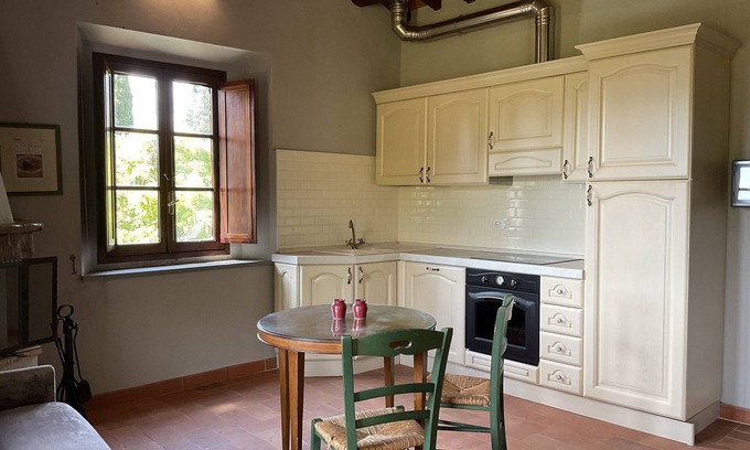 Pontassieve Apartment | Located in Pontassieve and only 15 km from The Mall Luxury Outlet, Suite 50 provides accommodation w