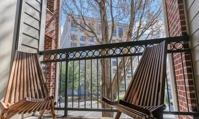 Herndon Apartment | Location | 2bedrooms | Prime | Suburban | Boutique