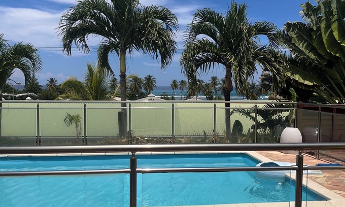 Malendure Apartment | Location close to the beach 2minutes walk ideal for two people