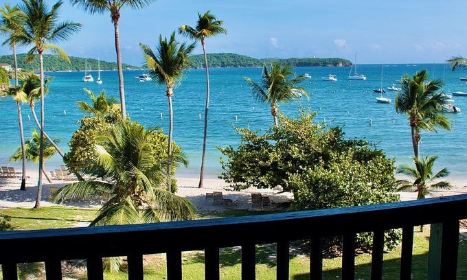 Nazareth Condo | Location Location Location II - Simply The Best On The Beach!