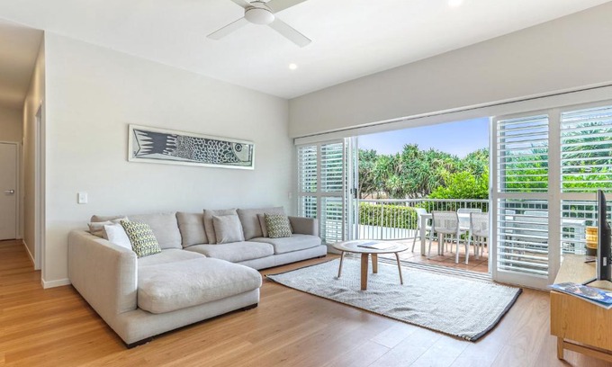 Sunshine Beach Apartment | Location, location, Sunshine Beach
