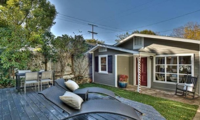 Studio City House | Location, location. Stunning Cape Cod 1 bedroom house, done to the nines
