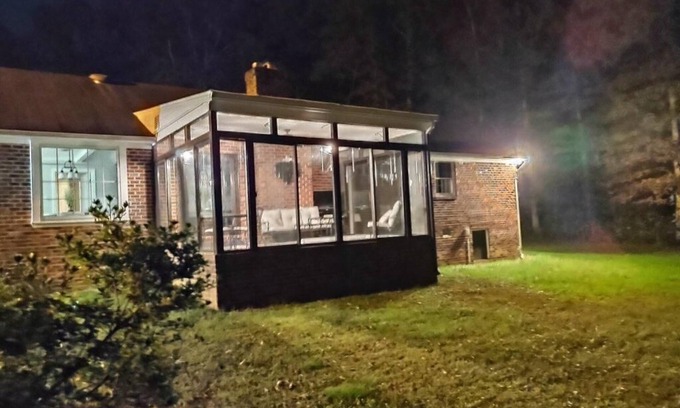 Chesterfield House | Location! Secluded Three bedrooms Brick Ranch includes utilities 30+ day rental