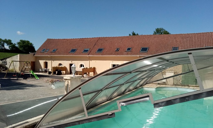 Rety Cottage | LOCQUINGHEM PALACE GITE N°1 HEATED DISCOVERY POOL