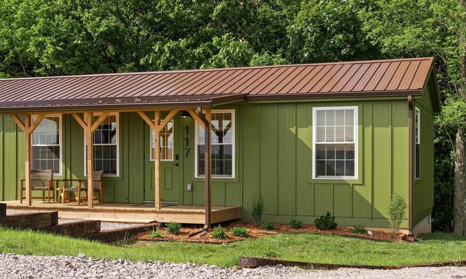 Williamstown Cabin | Lodge 117 at Eden Reserve—Safari Cabin Near Ark