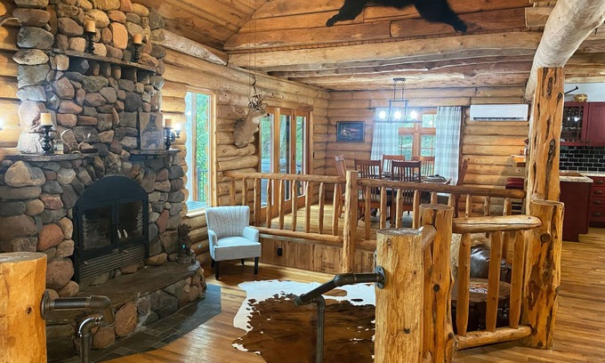 Dresser Cabin | Lodge at Lotus Lake