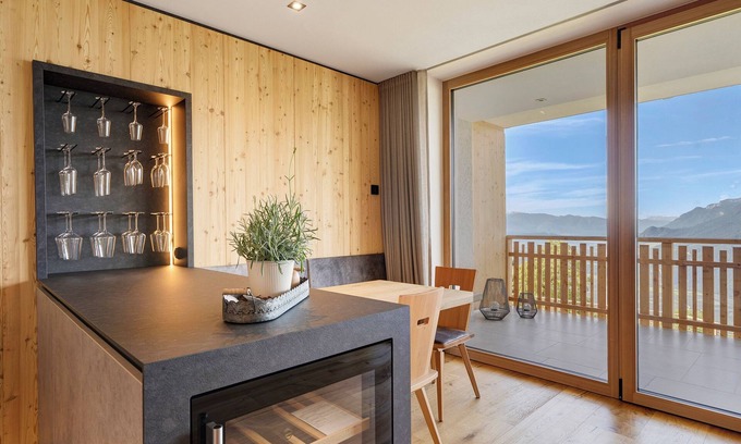Salonetto Apartment | ‘Lodge Melisse’ holiday flat with mountain views, private terrace and private sauna