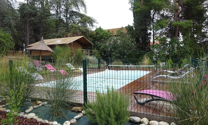 Laure-Minervois Apartment | LODGE SAFARI TENT GRENACHE