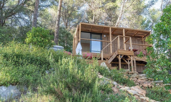 Aix-en-Provence Cottage | Lodge & Spa Massif de L'étoile - Le Chant des Pins Aix en Provence