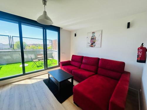 San Sebastian de los Reyes Apartment | Loft 29 con piscina, terraza, jardín y Netflix