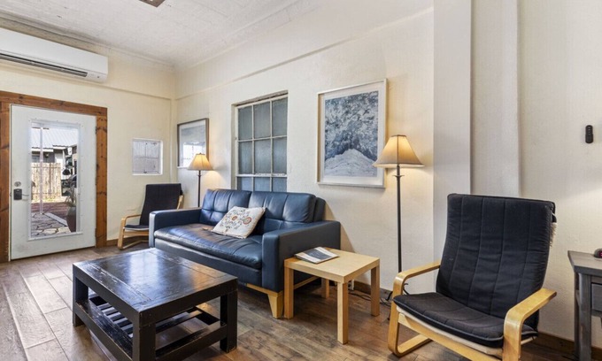 Alpine Apartment | Loft 4 - Downtown, ground level