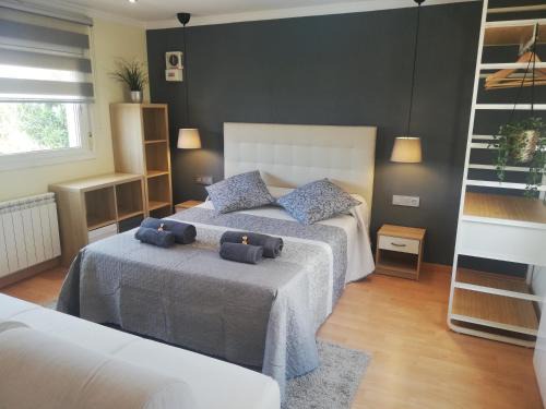 Barcelona Apartment | LOFT A 20' DE BARCELONA Y 7' DE LA UAB.