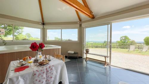 Ferrieres-la-Verrerie Apartment | Loft avec jacuzzi et sauna